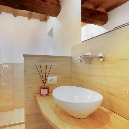 Tower House With Emotional Shower Holiday home Ancaiano