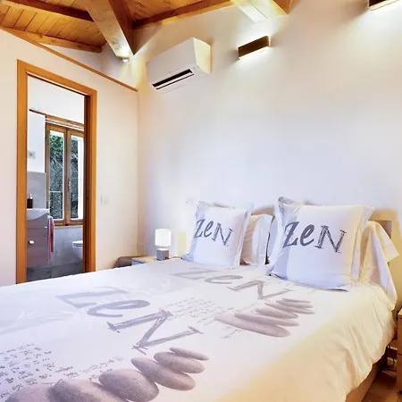 Holiday home Tower House With Emotional Shower